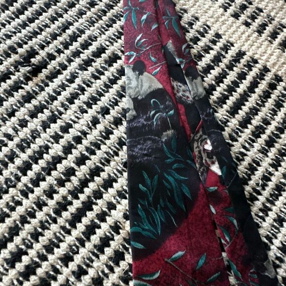 Last kingdom panda vintage tie - Picture 5 of 6